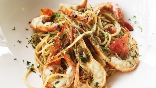 The World famous fruit Apple and its origin